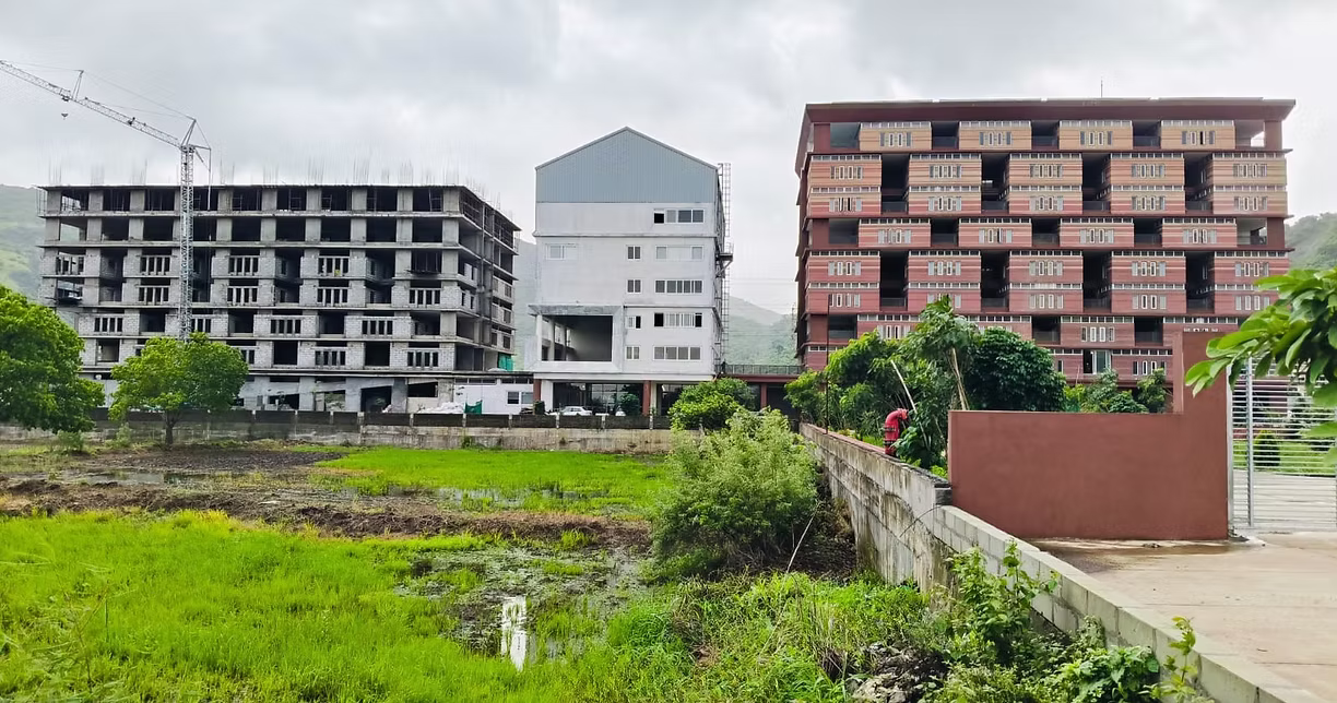 The Vaibbhav Ashray hostel blocks and campus